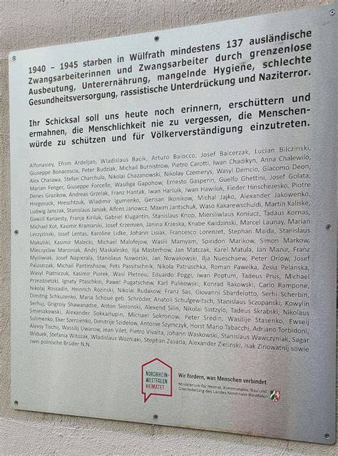 Gedenktafel für Zwangsarbeiterinnen am Bahlsen Hauptsitz Hannover