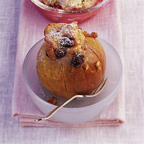 Gefüllte Bratäpfel mit Marzipan in der Mikrowelle