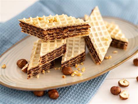 Gefüllte Waffelplatten mit Schoko-Nuss-Schichten