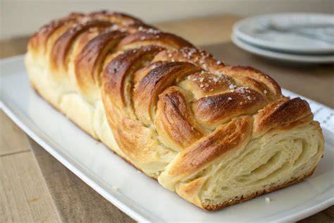 Geflochtene Schokoladen-Tafel im Blätterteig Schritt-für-Schritt