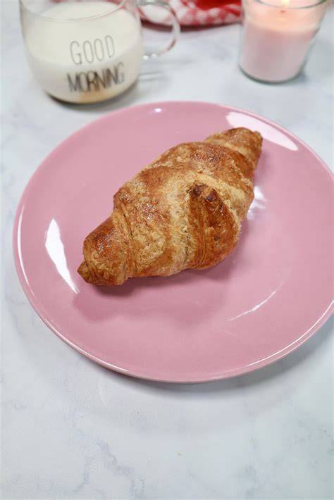 Gefrorene Croissants im Gefrierbeutel, berverpackt für Vorrat