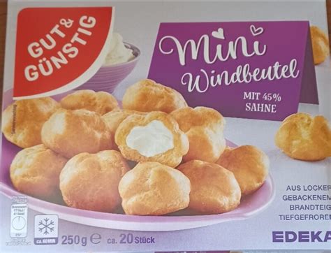 Gefrorene Mini-Windbeutel auf Schokocreme