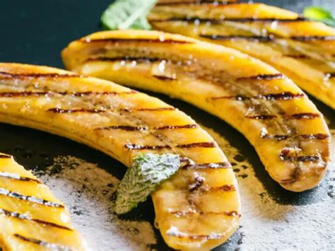 Gegrillte Bananen auf dem Rost