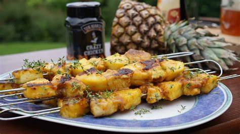 Gegrillte Hähnchenspieße mit Honig-Glasur
