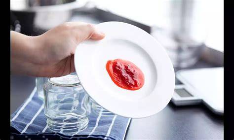 Gelierprobe: Marmelade auf kaltem Teller