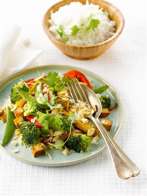 Gemüsepfanne und zuckerarme Buddha-Bowl