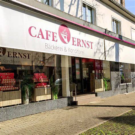 Gemütliches Cafe-Ambiente bei Cafe Ernst in Neu-Isenburg