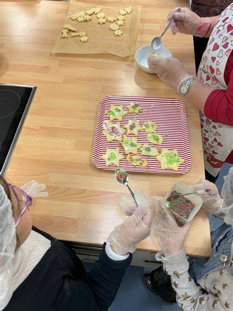 Gemeinsames Keksebacken in der Adventszeit