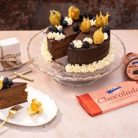 Gesamte Manner Torte, angeschnitten