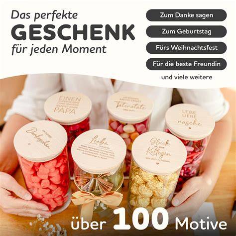 Geschenkglas mit Schleife und Etikett für Schokoaufstrich