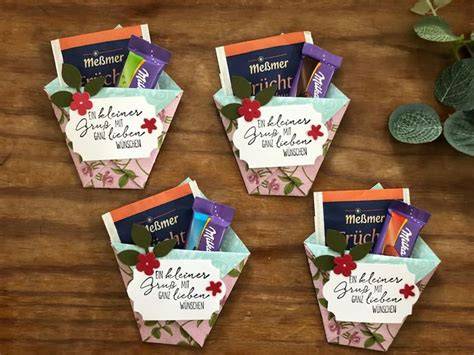 Geschenkideen: Plätzchen in Dosen und Tütchen als kleines Mitbringsel