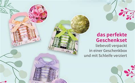 Geschenkset: Käsekuchen und Käsekuchenlikör dekorativ verpackt