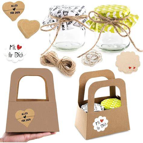 Geschenkset mit Marmeladengläsern und Etiketten