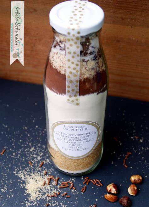 Geschenktipp: Selbstgemachte Nougatcreme im Glas mit Etikett