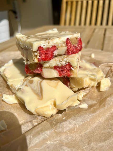 Geschmacksprofil Erdbeer-Schokoladentafel: Süß, fruchtig, cremig