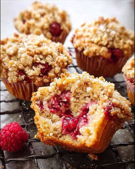 Gesunde Cranberry-Muffins mit Mandelblättchen