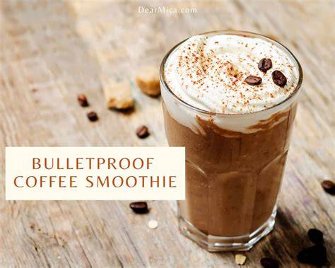 Getränke-Set: Bulletproof Coffee, grüner Smoothie, Eiermilch