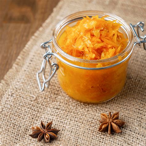 Gewürze und Früchte für Marmelade