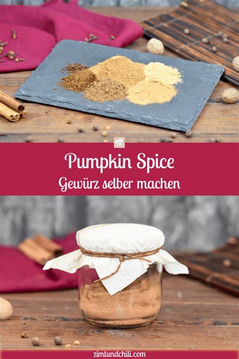 Gewürzmischung Pumpkin Spice mit Zimtstangen und Nelken