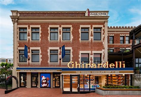 Ghirardelli Square und Ghirardelli Chocolate Shop außenansicht