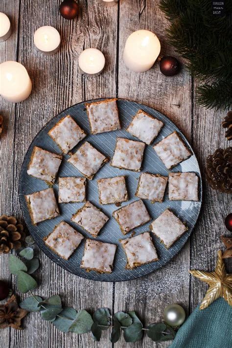 Gingerbread Cookies auf Blech mit Zuckerguss