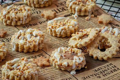 Giotto Plätzchen, frisch gebacken und dekoriert