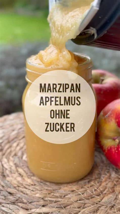 Gläser mit Marzipan-Apfel-Fruchtaufstrich