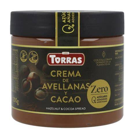Gläser mit Torras Stevia Nuss-Nougat Creme auf Frühstückstisch