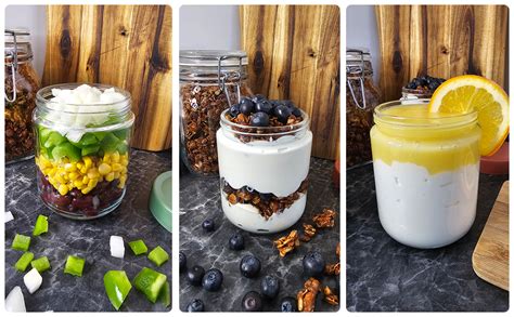 Gläser mit verschiedenen geschichteten Quark-Joghurt-Desserts