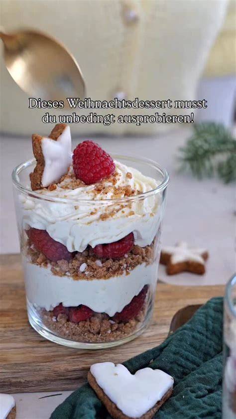 Gläser mit weißer Schokolade‑Mascarpone‑Creme und Himbeeren