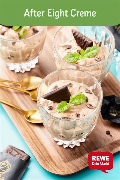 Gläser mit zweifarbiger After Eight Quark-Creme - grün und weiß