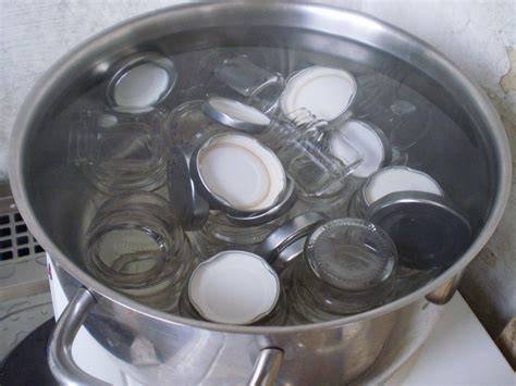 Gläser sterilisieren und Marmelade abfüllen