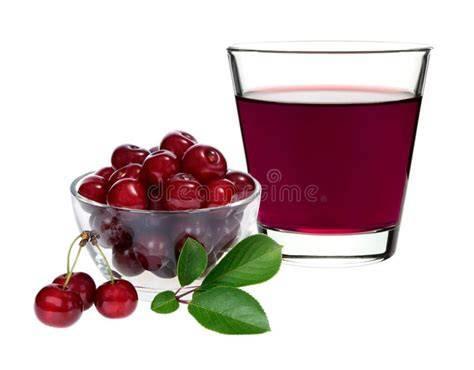 Glas mit Schattenmorellen und Kirschsaft