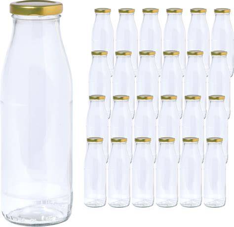 Glasflaschen mit Zitronen-Knoblauch-Kur im Kühlschrank