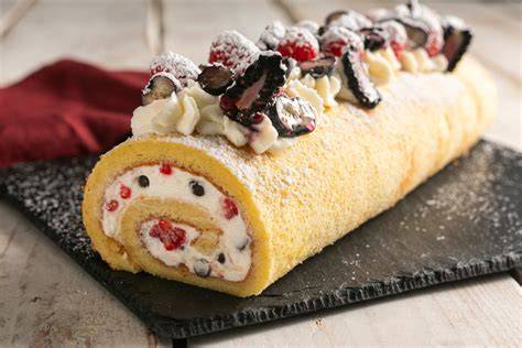 Glutenfreie laktosefreie Weihnachtsrolle aufgeschnitten