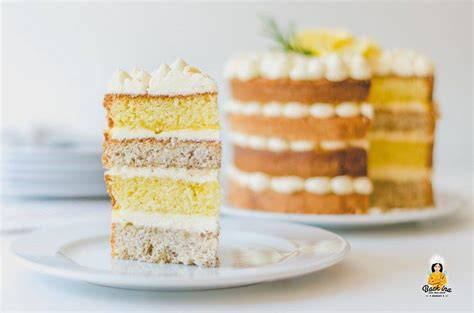 Gold- und Silbertorte mit Marzipan und Rollfondant