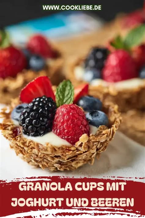 Granola im Milch-Joghurtmix mit frischen Beeren