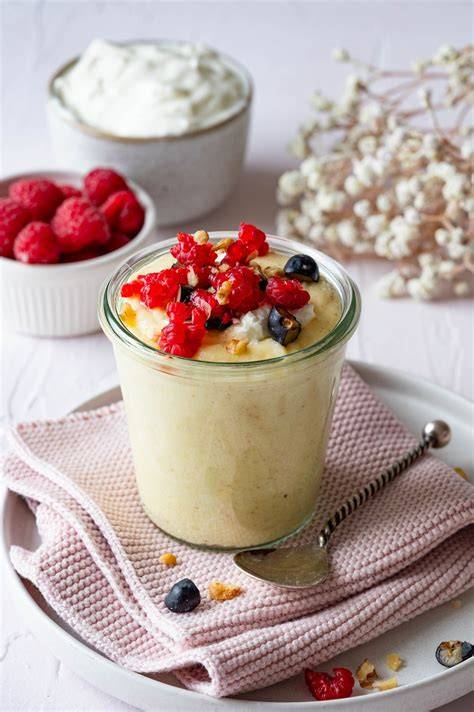 Grießpudding mit Quark im Glas