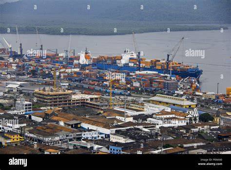 Hafen von Santos mit Zuckerexporten