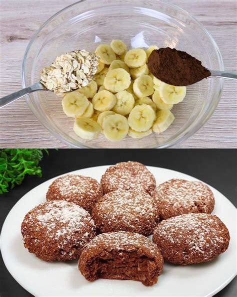 Haferflocken, Kakao und Bananen auf einem Holzbrett