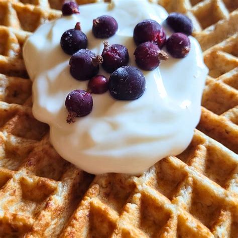 Haferflocken-Waffeln mit Beeren