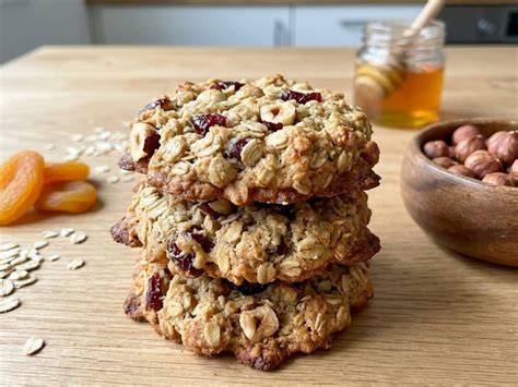 Haferkekse mit Honig, Nüssen und Cranberries
