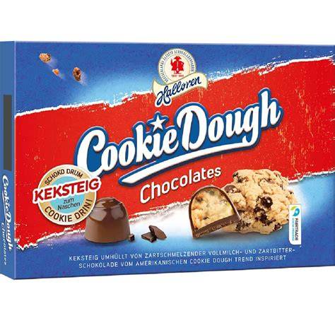 Halloren Cookie Dough Pralinen Nahaufnahme: knackige Schokoladenhülle und weiche Teigfüllung