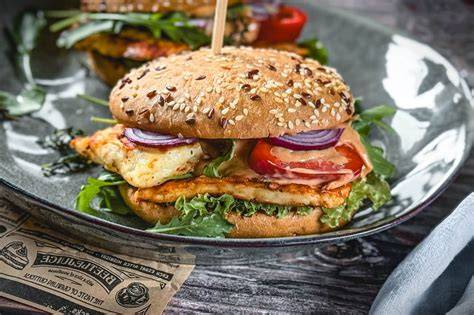 Halloumi Burger auf dem Teller