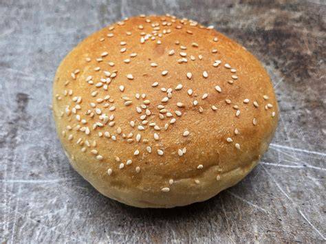 Hamburger Bäckerei mit Franzbrötchen-Auslage