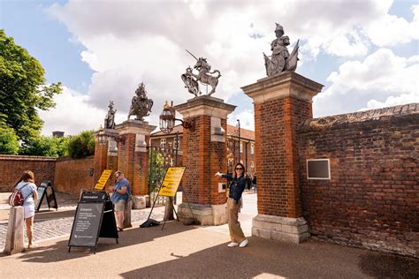 Hampton Court Palace - historische Schokoladenküchen und Geräte