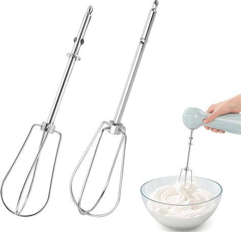 Handmixer mit steifgeschlagenem Eiweiß