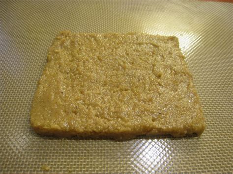 Handwerkliche Herstellung von Berner Haselnusslebkuchen
