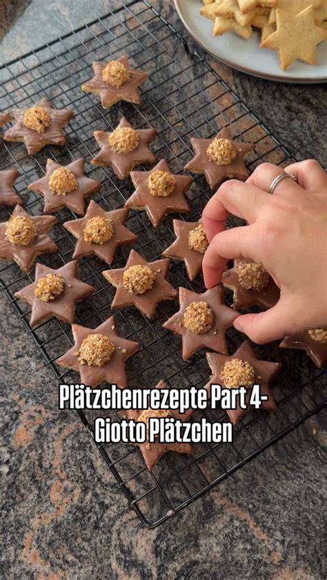 Haselnüsse und Zutaten für Plätzchen