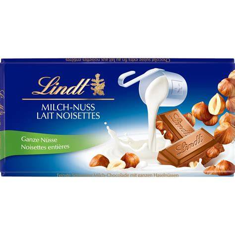 Haselnussstückchen in Milchschokolade